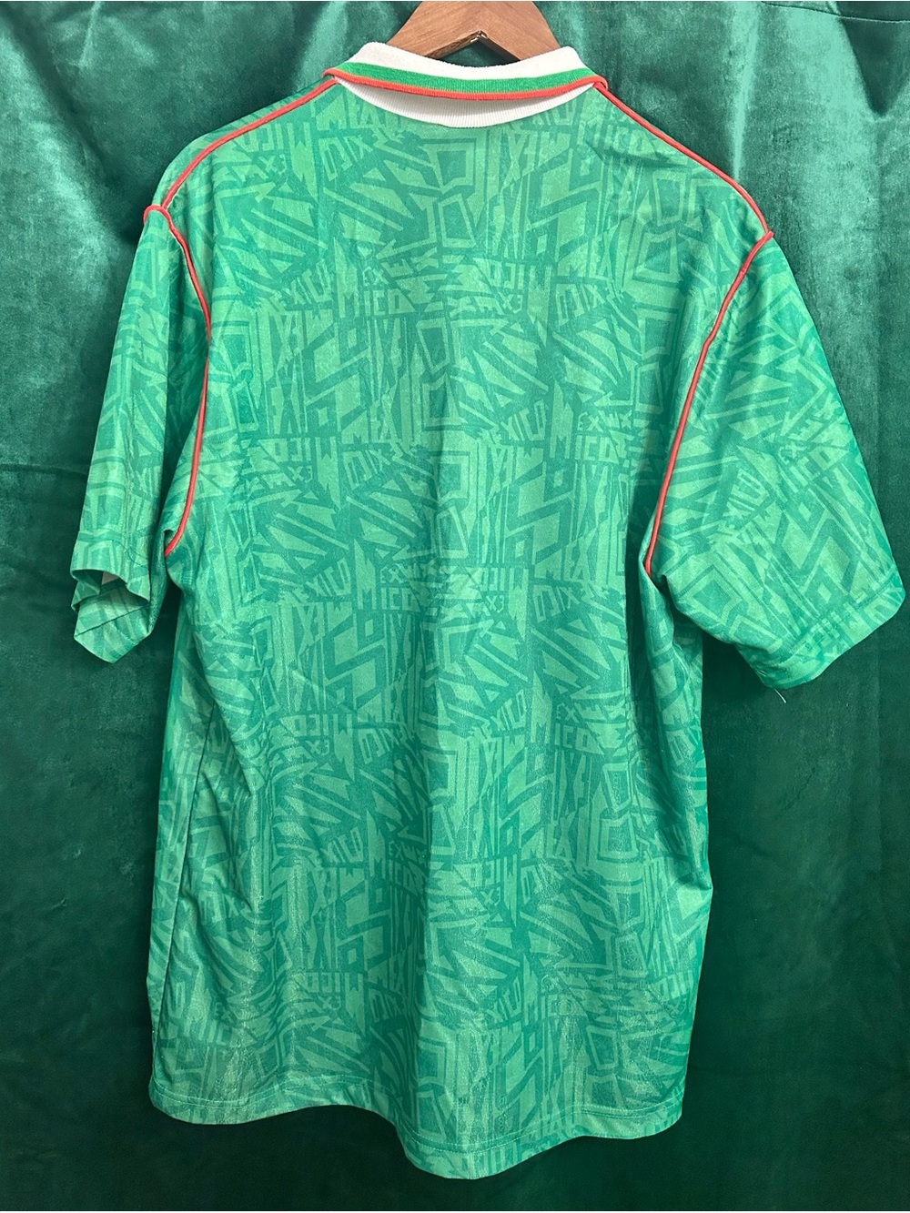 Umbro Green Mexico Men's Soccer Polo with Crest - Picture 3 of 5